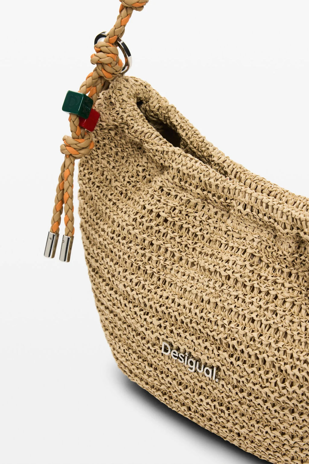 Sac moyen ovale en raphia charms