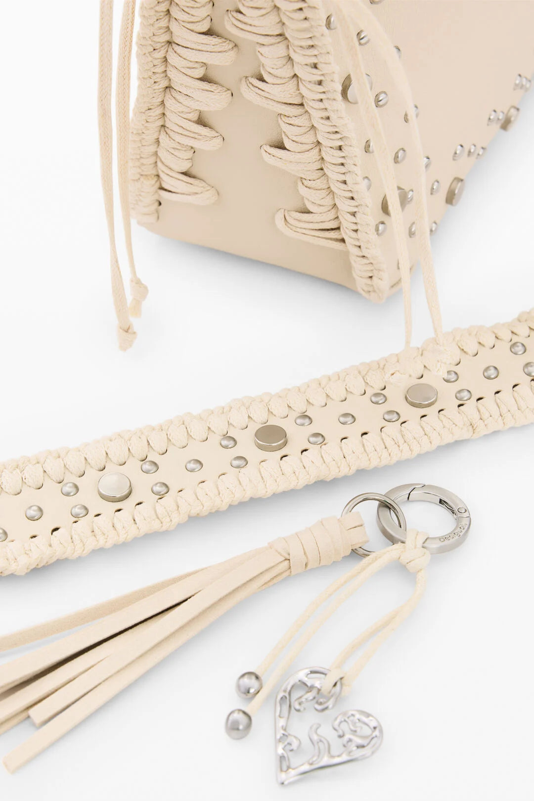 Sac de taille moyenne à clous avec franges