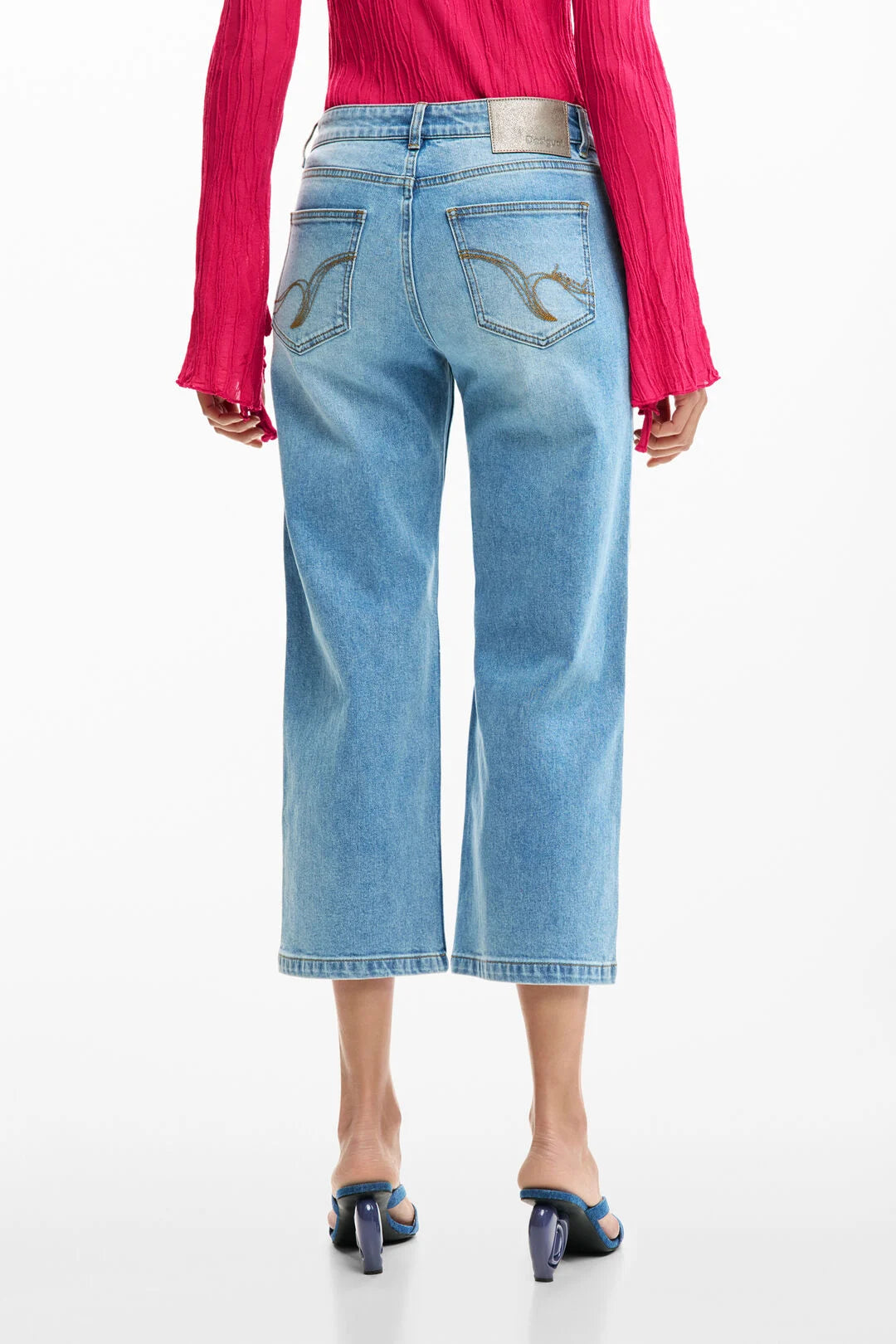 Pantalon en jean patch crochet
