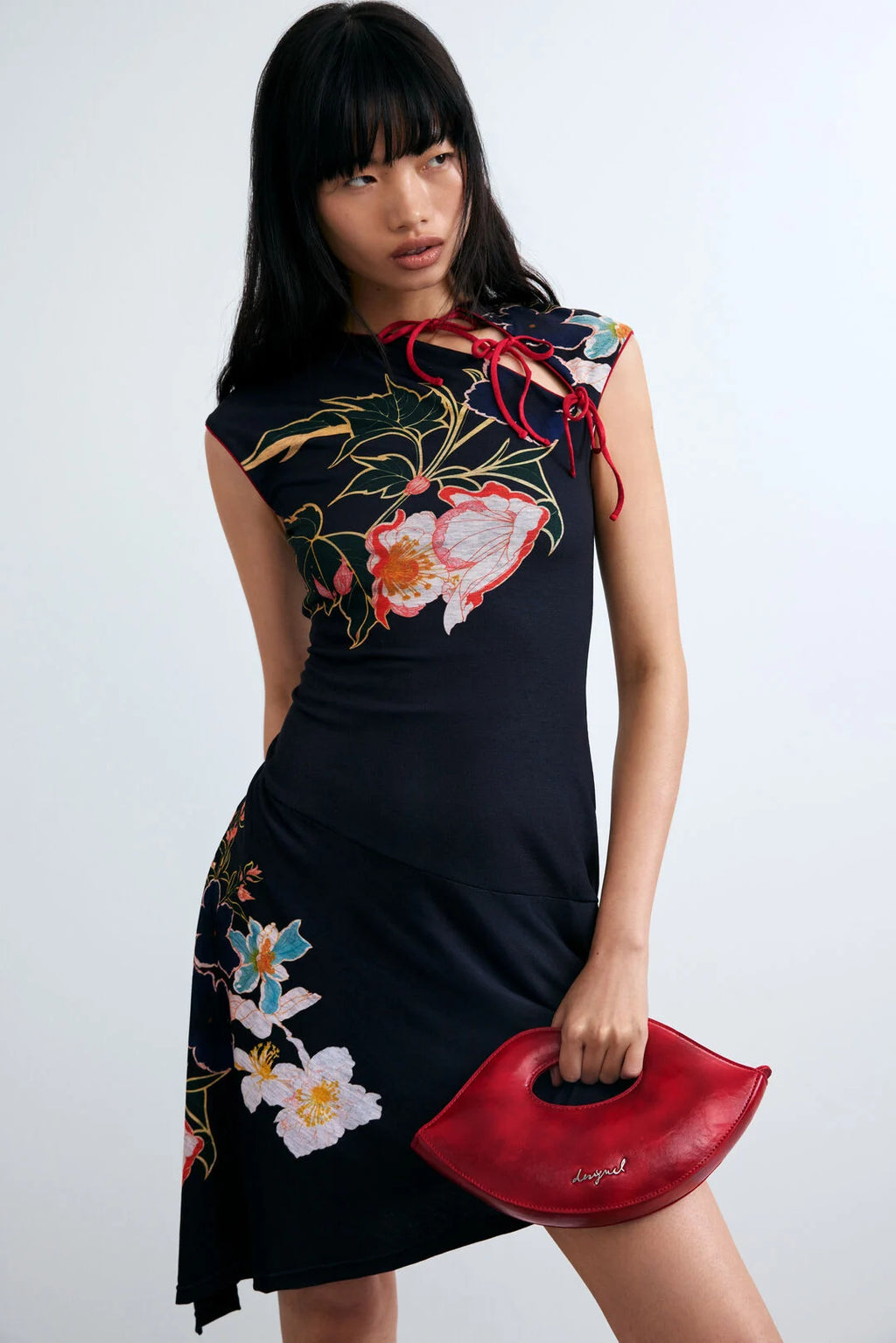 Robe Asymétrique Orientale Noir