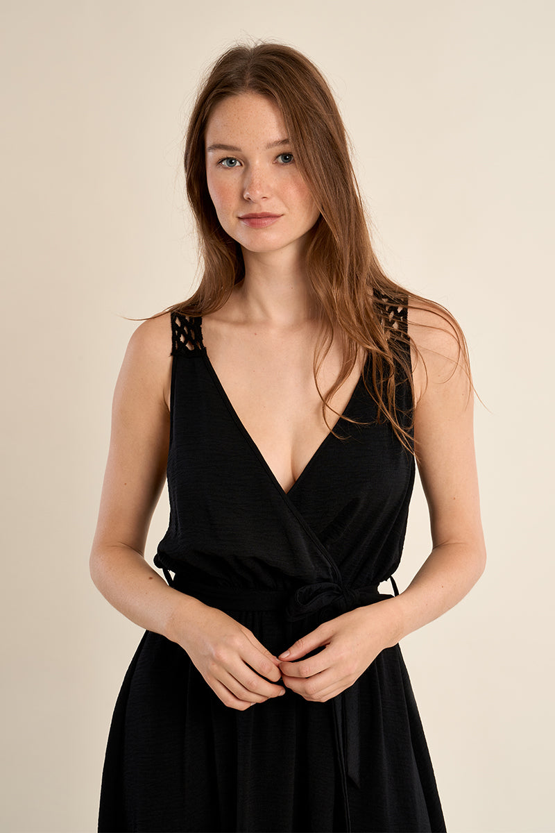 Robe longue avec dos ajouré macramé