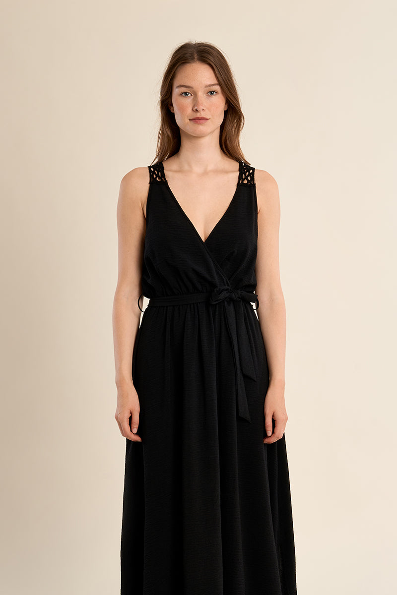 Robe longue avec dos ajouré macramé