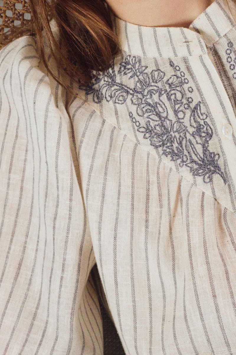 Blouse à rayures col Mao Crème Molly Bracken – vue 2