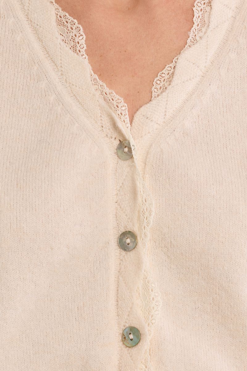 Cardigan court festonné de dentelle Crème Molly Bracken – vue 2