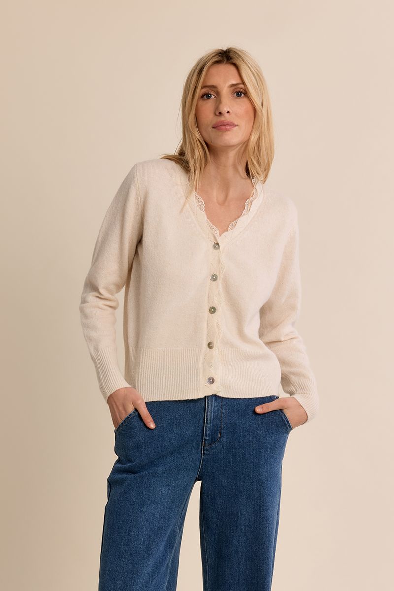 Cardigan court festonné de dentelle Crème Molly Bracken – vue 1