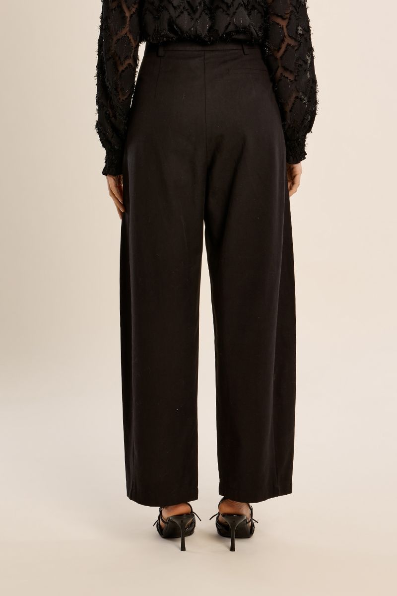 Pantalon large à pinces Noir Noir Molly Bracken – vue 4