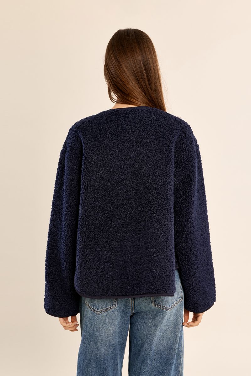 Veste boutonnée imitation mouton Marine Molly Bracken – vue 4
